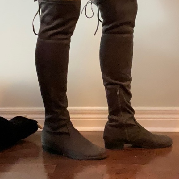 Worn a few times to special occasions - Picture 2 of 5